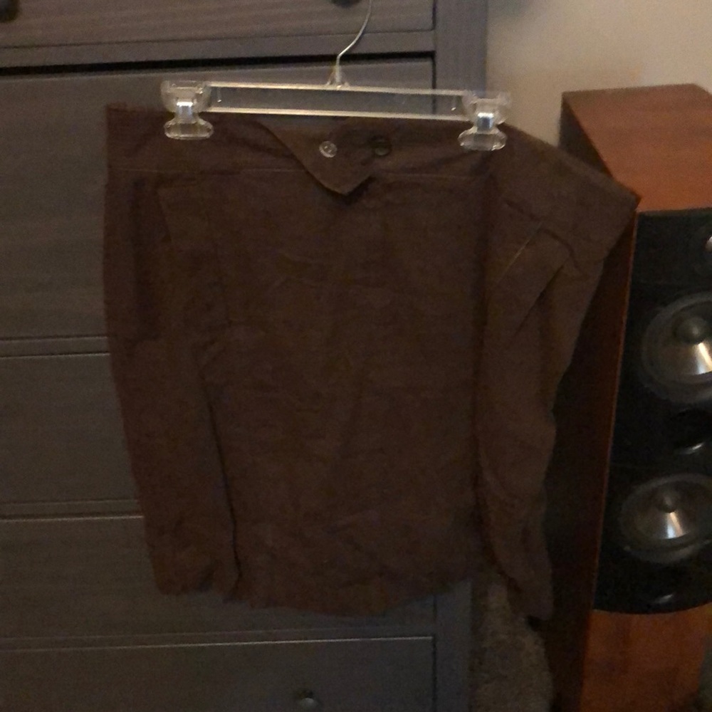 Brown skirt w/ front pockets